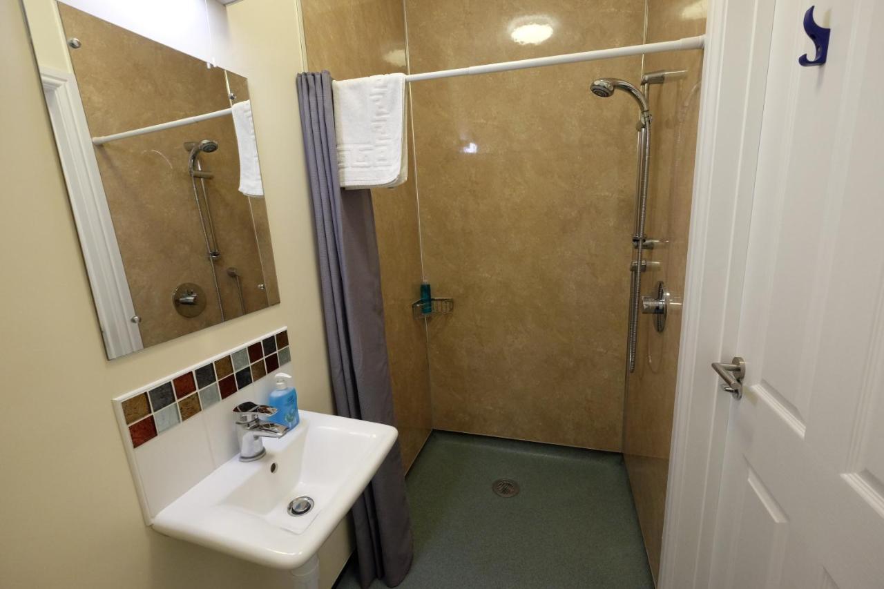 Wayfarers Independent Hostel Penrith Bagian luar foto